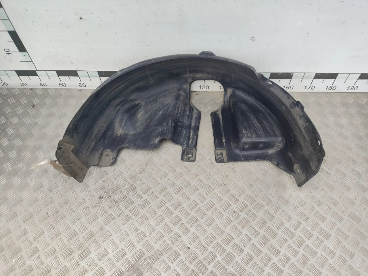 [Б/У] Подкрылок задний левый / SKODA Rapid, VW Polo 10~ [Код: 00297276 ]