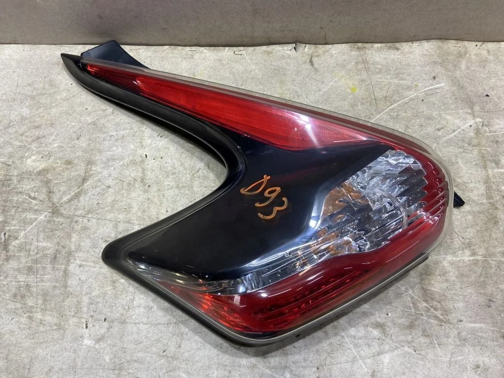 Фонарь задний левый Nissan Juke YF15 26555BV80A