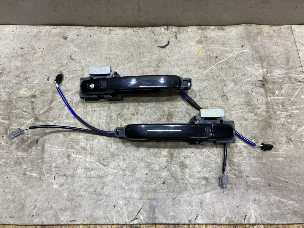 Ручка двери наружная Nissan Pathfinder R51 Qashqai