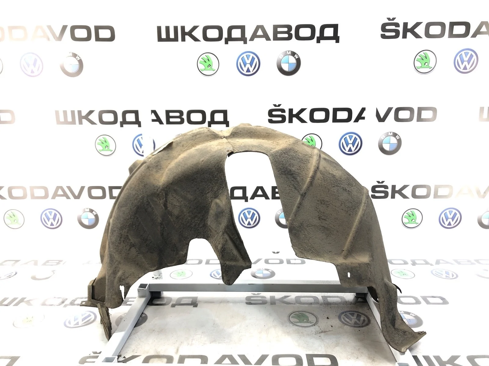 Подкрылок Skoda Yeti 2014 5L0810970A 5L 2.0 CFJA, задний правый