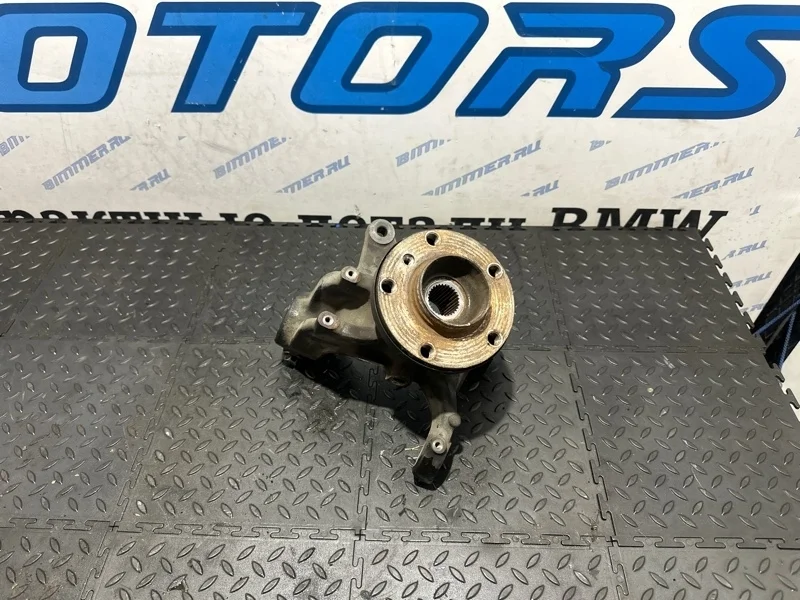 Кулак поворотный Bmw 31213412019 E83, передний левый