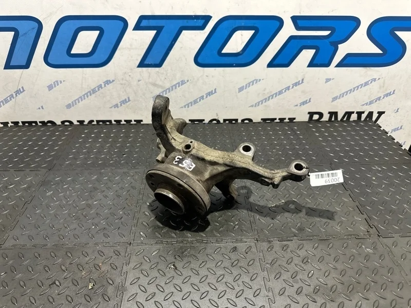 Кулак поворотный Bmw 31216761575 E53, передний левый
