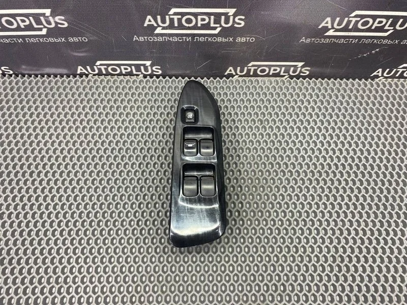 Блок управления стеклоподъемниками Mitsubishi Lancer 2007 MR587878 СЕДАН 4G13, передний левый
