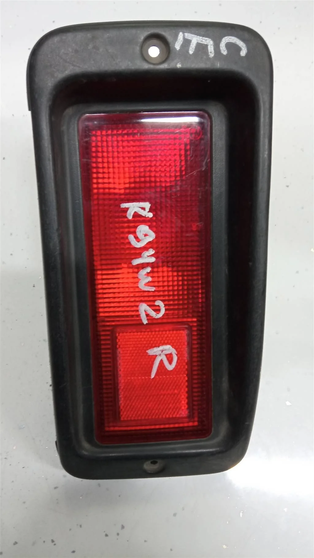 Б.у. фонарь в бампер MITSUBISHI PAJERO SPORT K94W MITSUBISHI PAJERO SPORT K94W