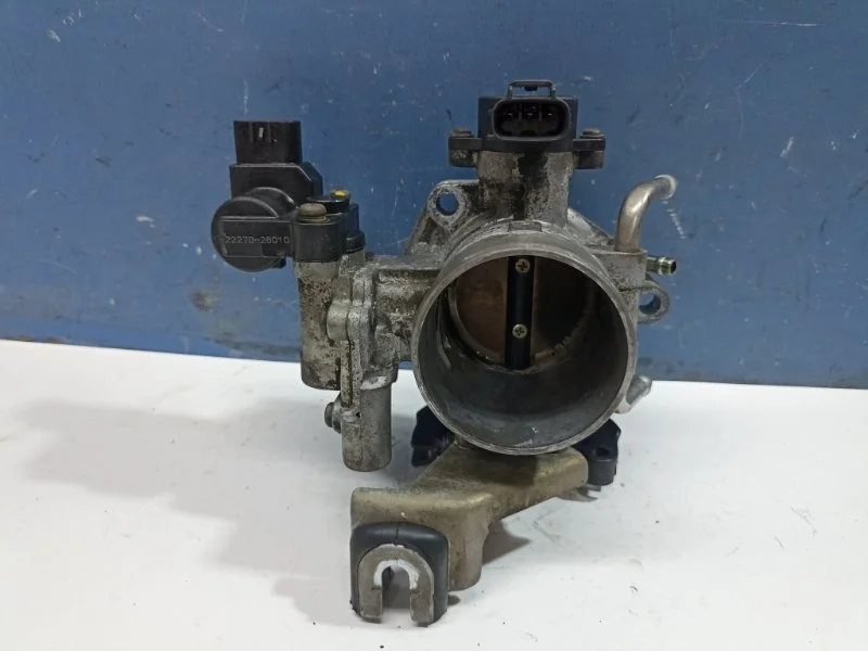 Заслонка дроссельная Toyota Rav 4 2004 2221028040 ACA20 2.0 1AZ-FE 4WD