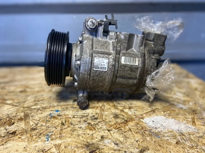 Компрессор кондиционера Audi A4 8E0260805BA ALT