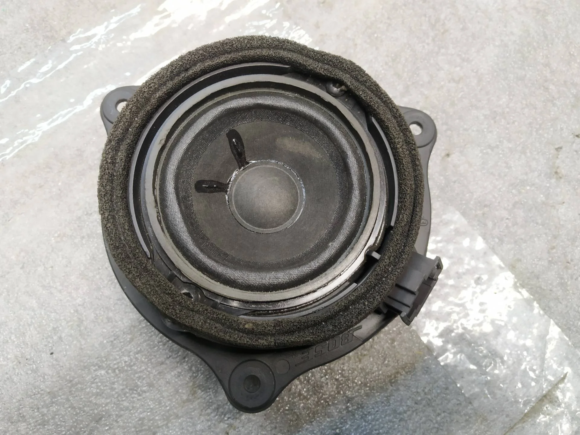 динамик двери передней Audi A6  2006