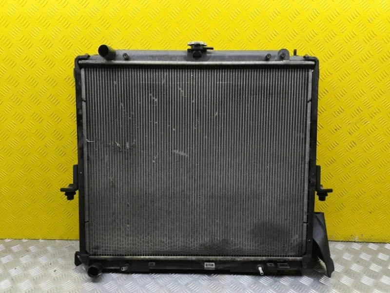 Радиатор (основной) Nissan Pathfinder (R51M) 2004-2013 2010 Внедорожник