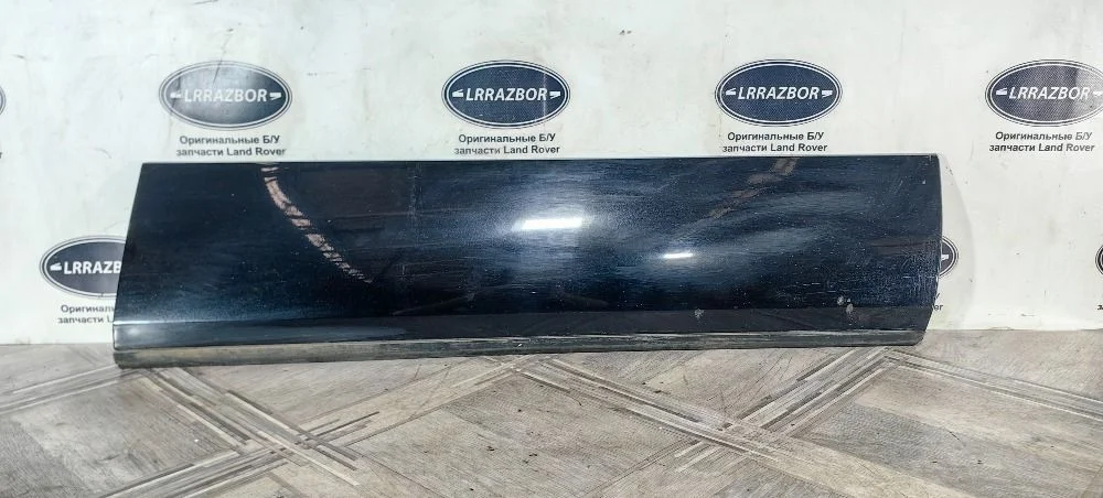 Молдинг двери правый передний Range Rover 3 L322