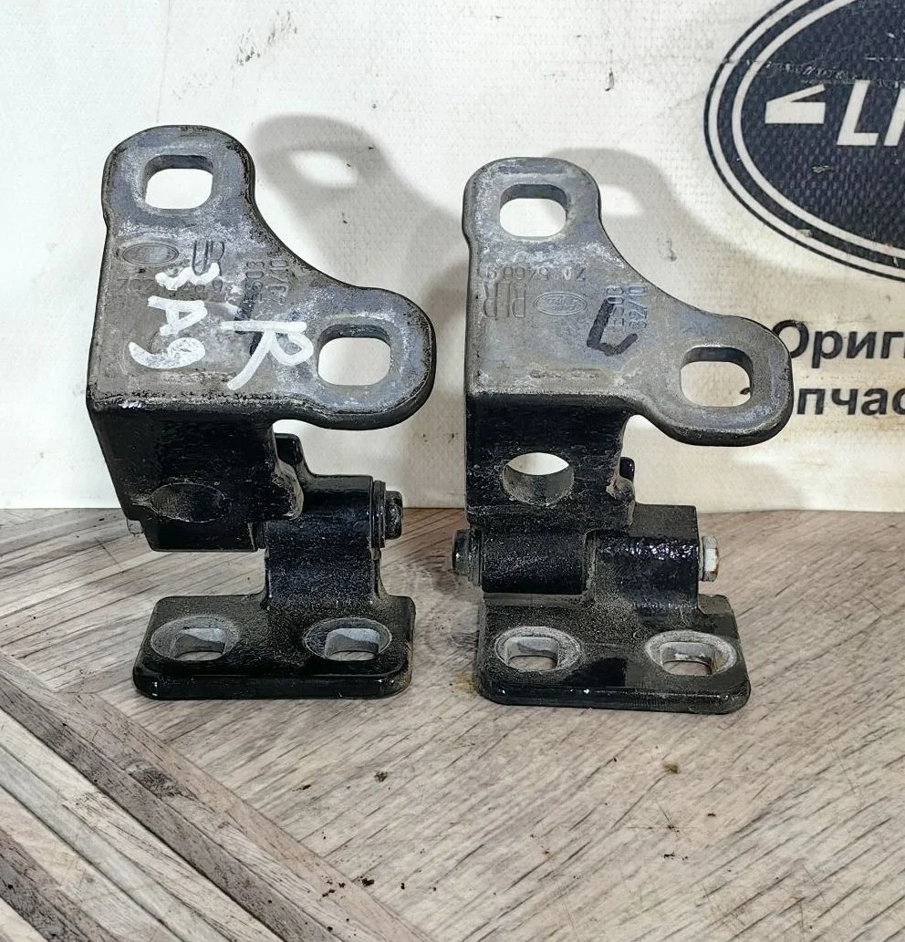 Петли двери задняя правая Range Rover 3 L322 02-12