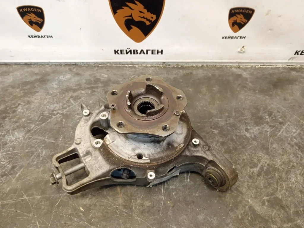 Цапфа кулак ступица Porsche Panamera 2013 970