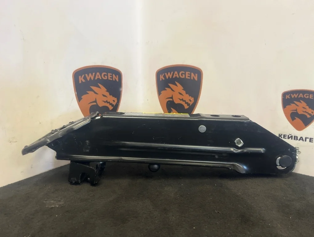Домкрат Volkswagen Touareg 2011 7P