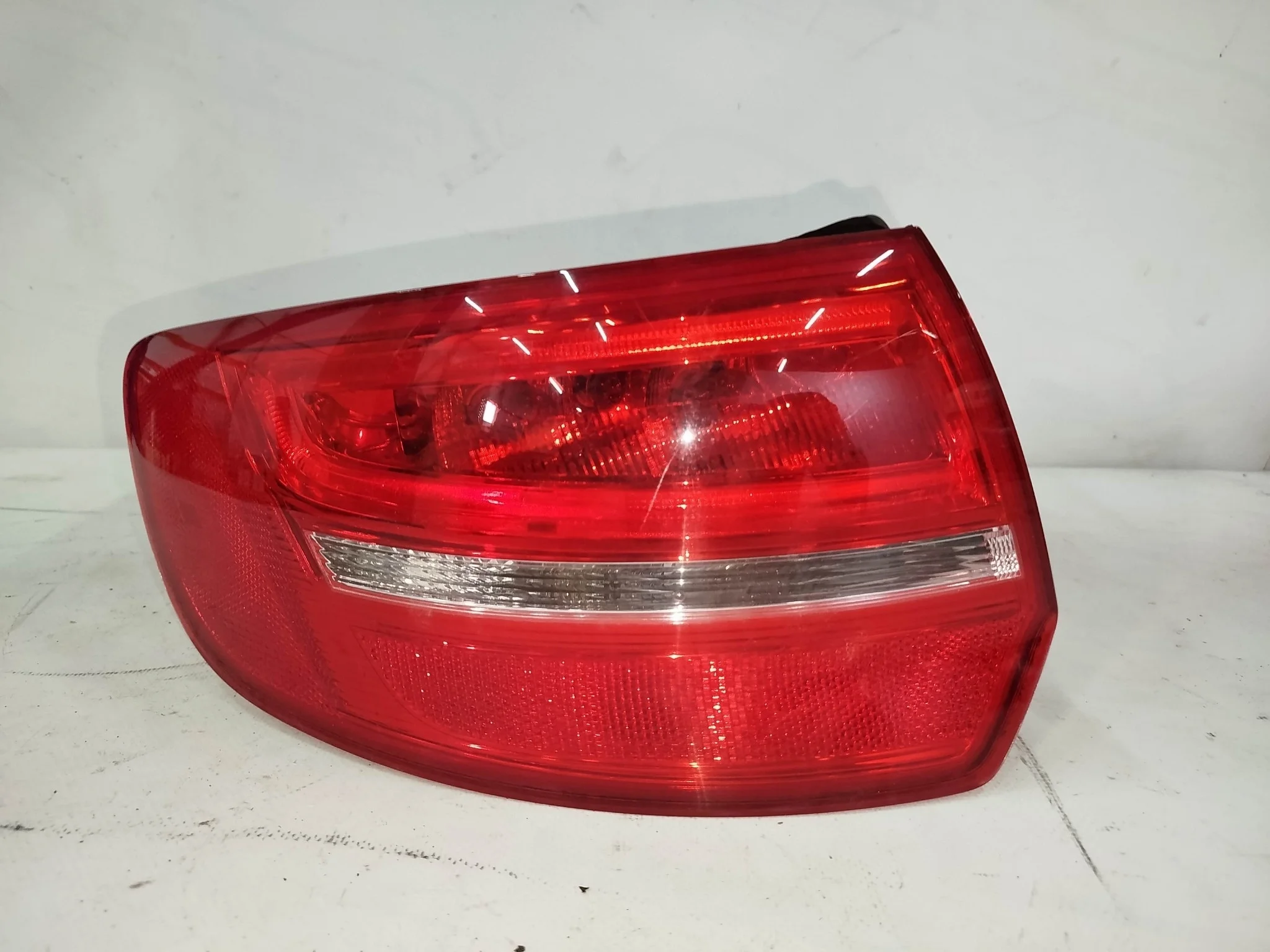ФОНАРЬ AUDI A3 8P1 8PA 5 DOOR 3 МОДЕЛЬ ЛЕВЫЙ 8P4945095E NA7336