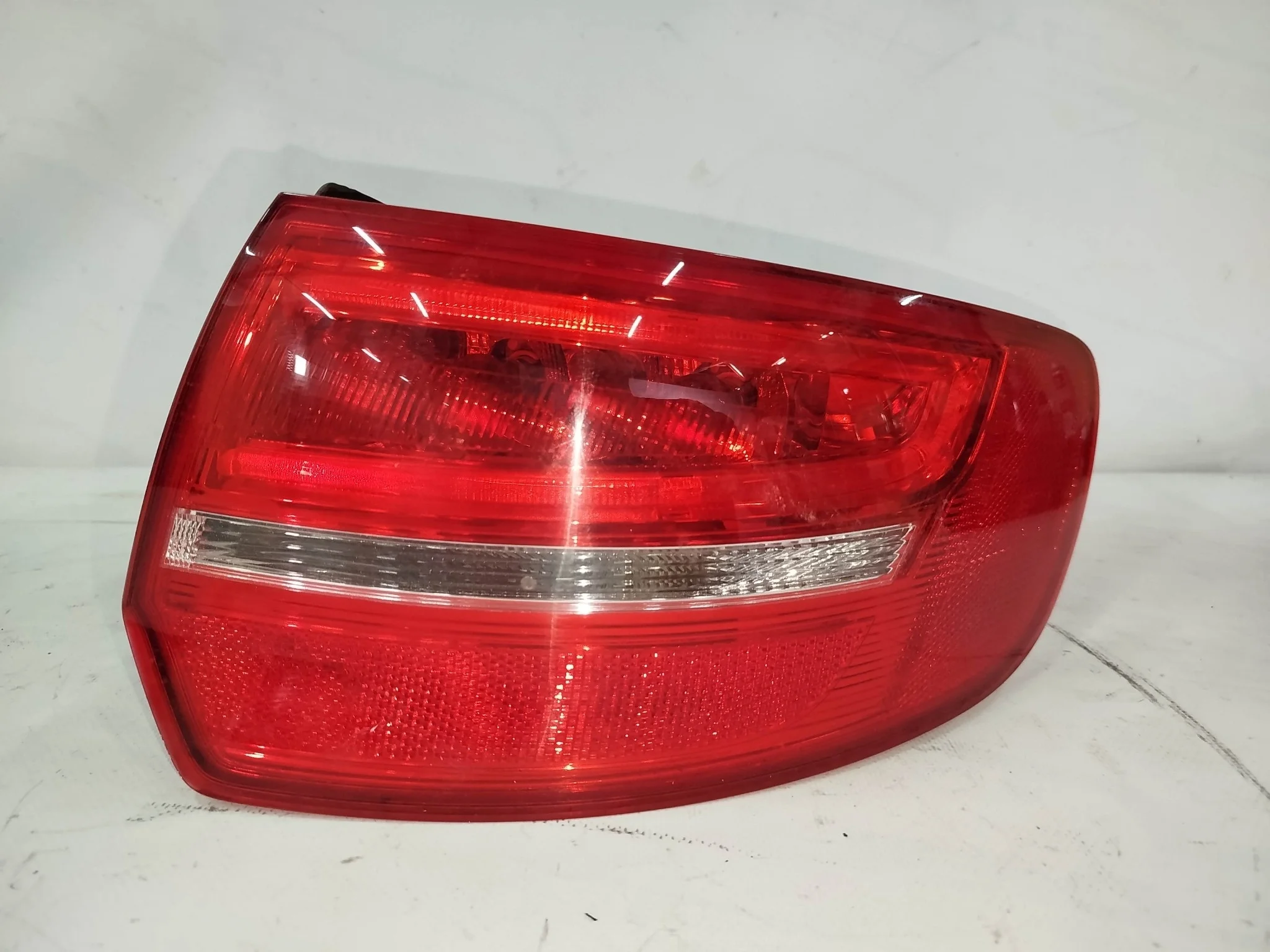 ФОНАРЬ AUDI A3 8P1 8PA 5 DOOR 3 МОДЕЛЬ ПРАВЫЙ 8P4945096E NA7336