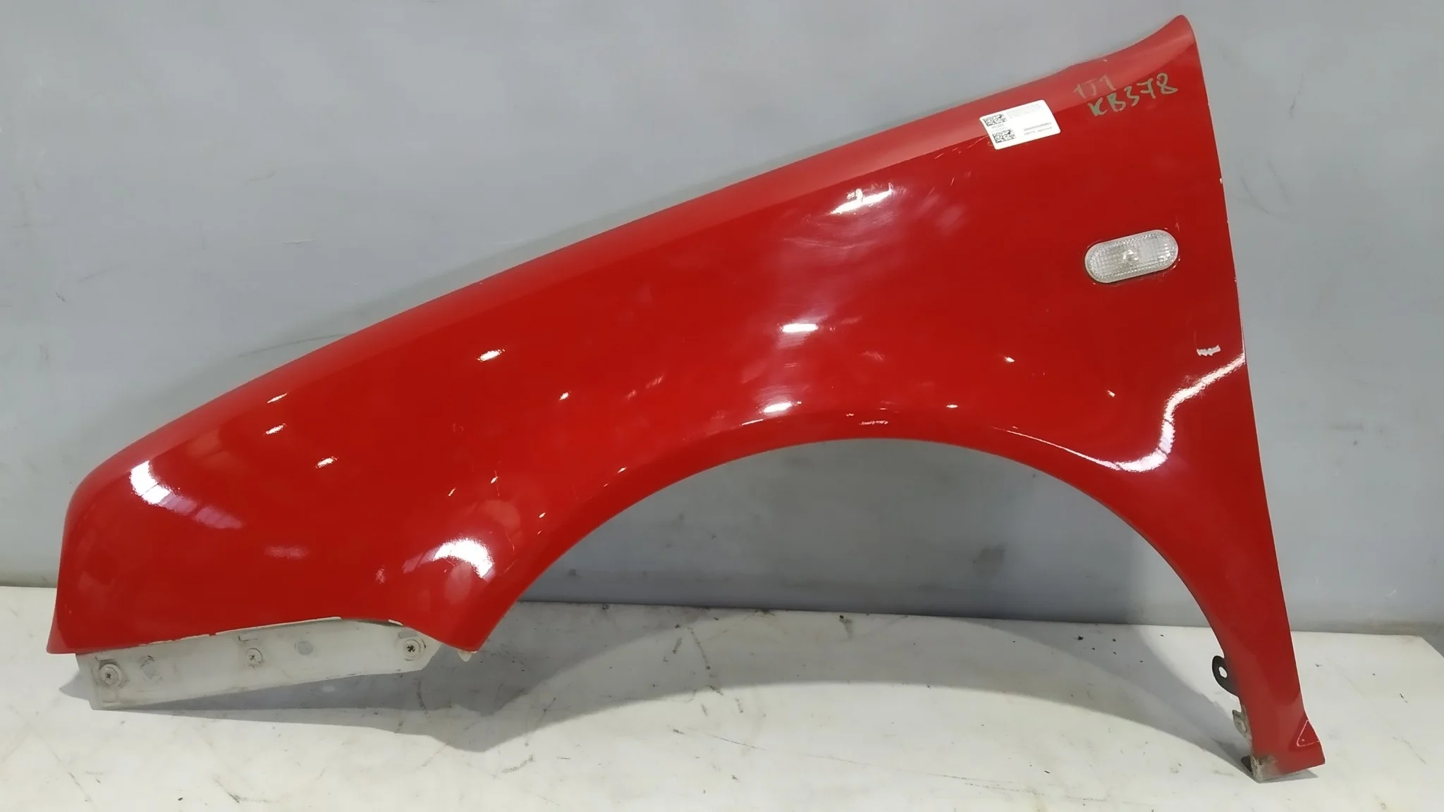 КРЫЛО VOLKSWAGEN GOLF 1E7 1J1 1J5 9B1 MK4 1J0821021 ПЕРЕДНЕЕ ЛЕВОЕ красный, LB7Z KB378