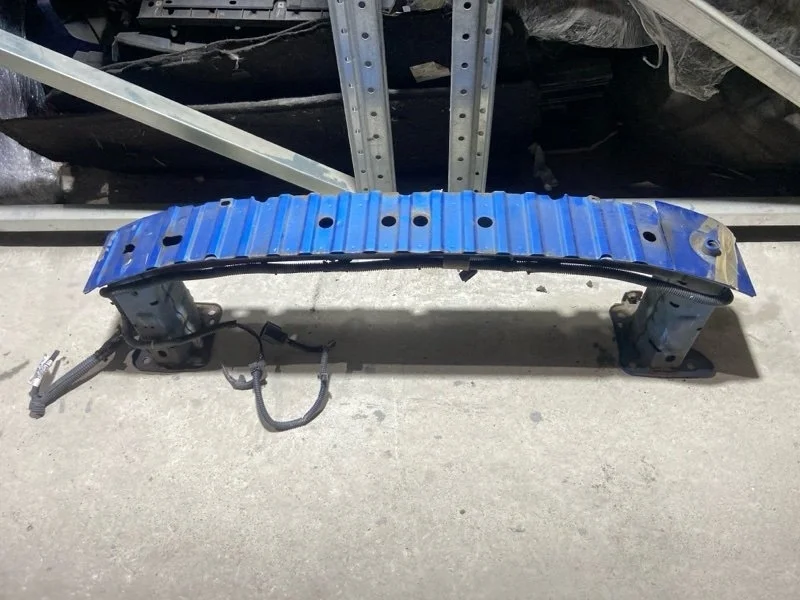 Усилитель переднего бампера Ford Focus 2 (04-08)