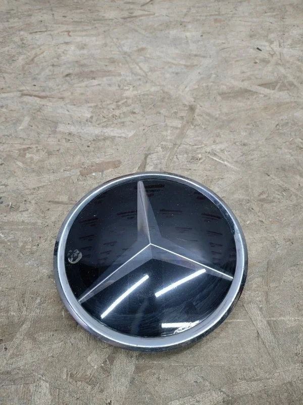 Эмблема решетки радиатора Mercedes-Benz V-Klasse 2014-НВ A1648880411 W447