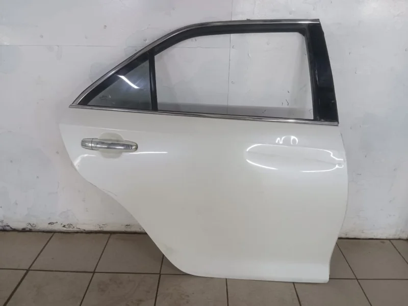 Дверь задняя правая Toyota Camry XV50/XV55 2ARFE