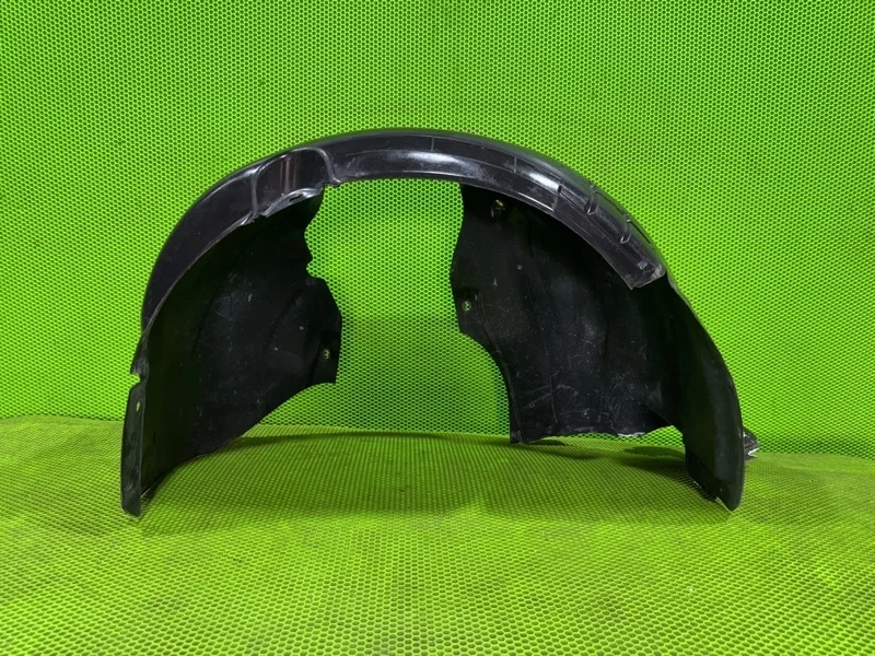 Подкрылок Volkswagen Jetta 6 5C6805912, передний правый