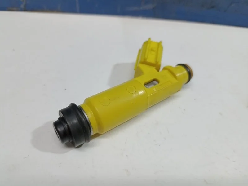 Форсунка топливная Toyota Rav 4 2004 2320928050 ACA20 2.0 1AZ-FE 4WD