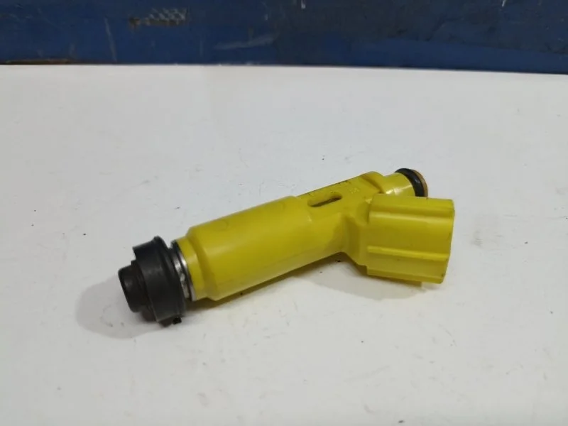 Форсунка топливная Toyota Rav 4 2004 2320928050 ACA20 2.0 1AZ-FE 4WD