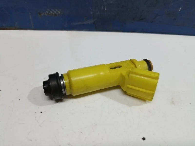 Форсунка топливная Toyota Rav 4 2004 2320928050 ACA20 2.0 1AZ-FE 4WD