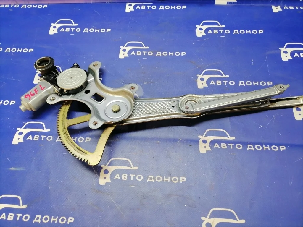 стеклоподъемник TOYOTA COROLLA RUNX NZE121 1NZFE