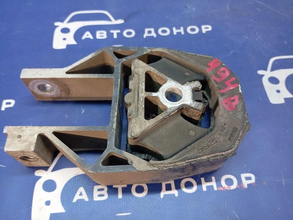 подушка двигателя FORD FOCUS CB8 IQDB