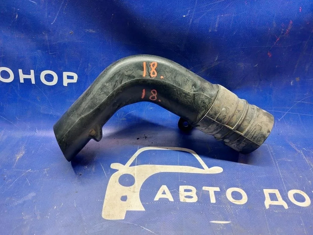 воздухозаборник RENAULT MEGANE KZ0G M4RF713