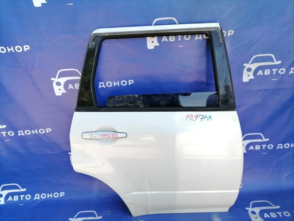 дверь MITSUBISHI AIRTREK CU2W 4G63