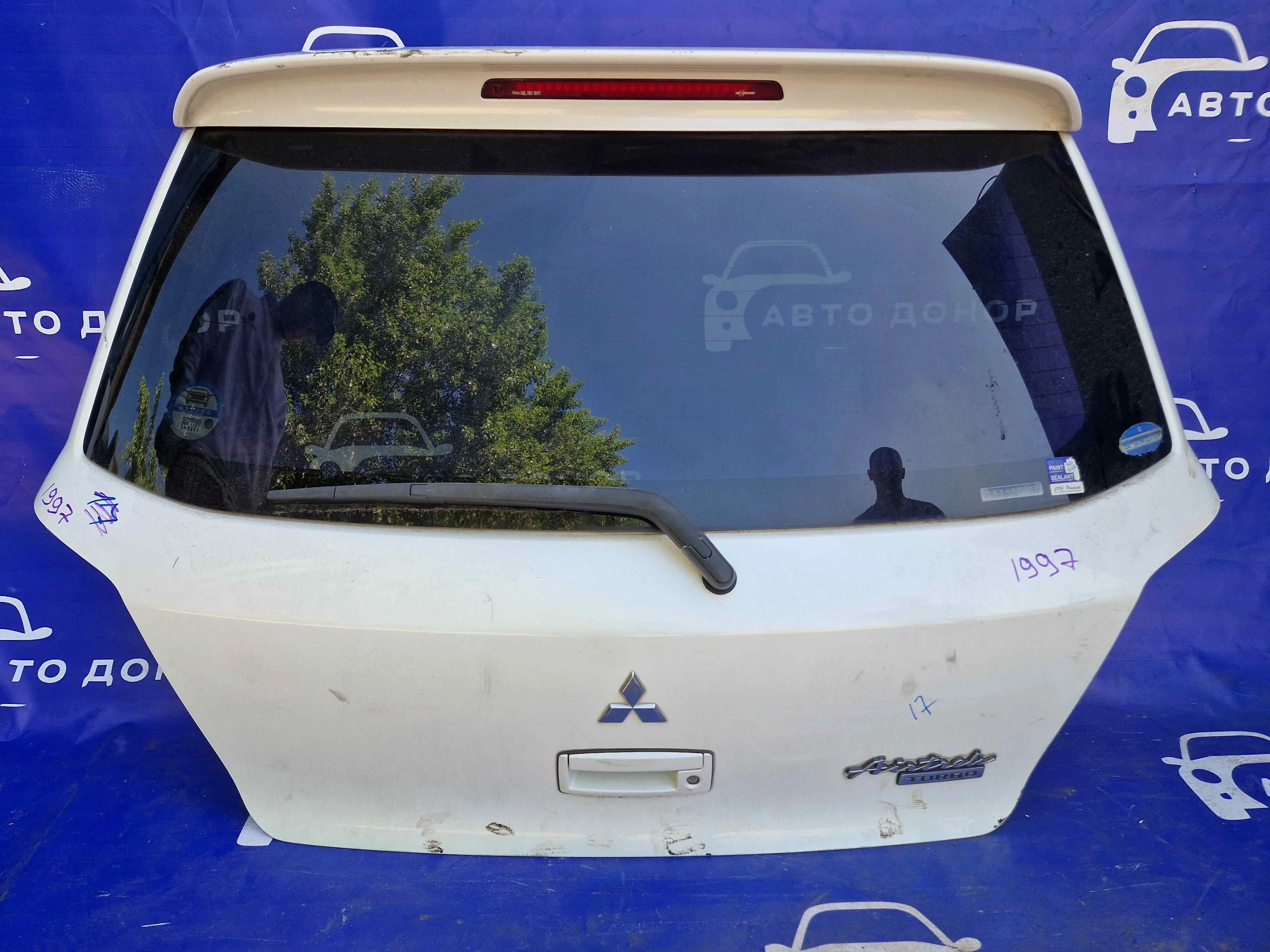 дверь багажника MITSUBISHI AIRTREK CU2W 4G63