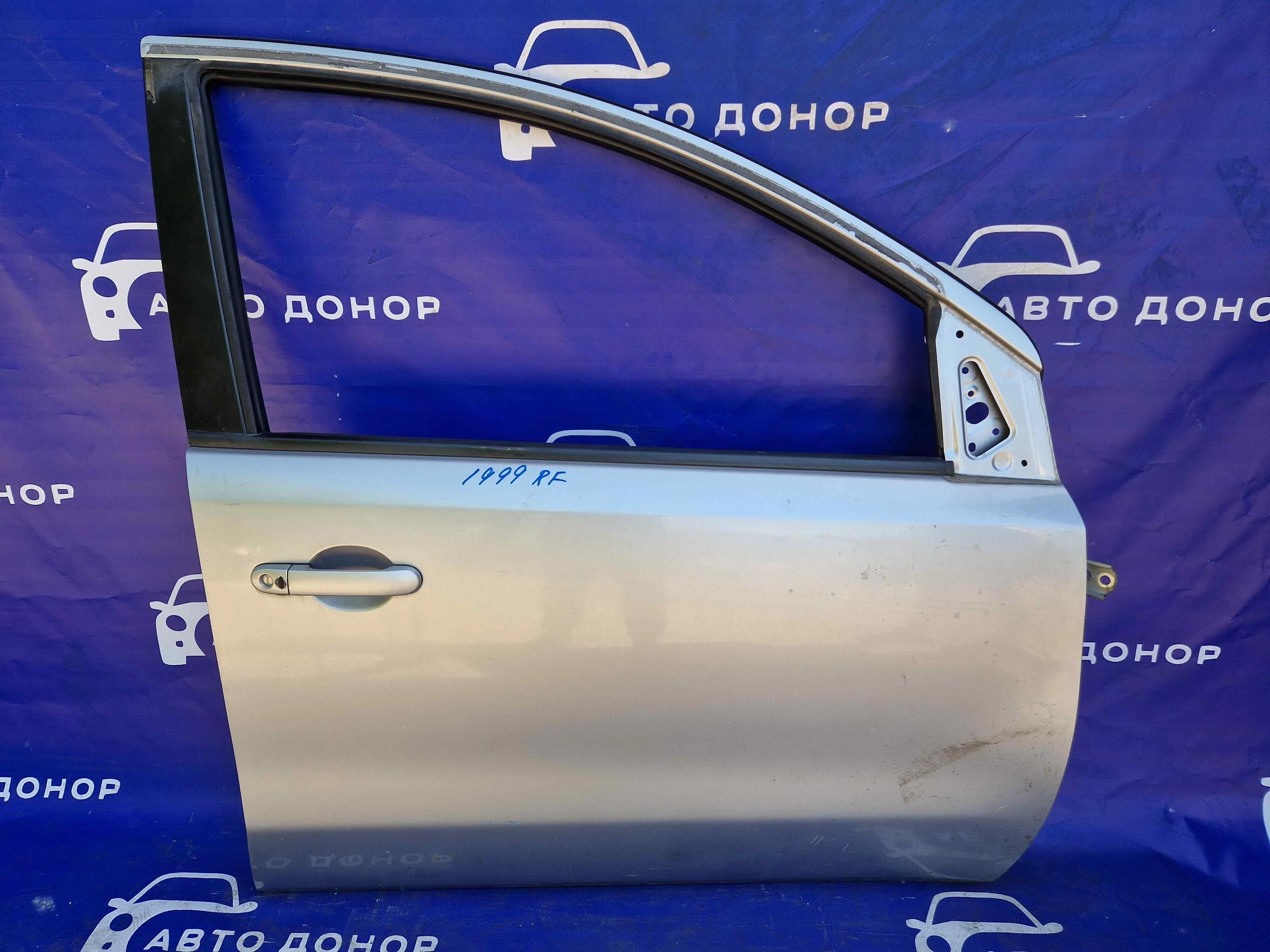 дверь NISSAN NOTE E11 HR15DE