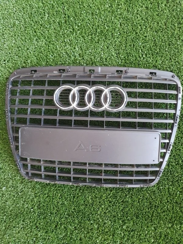 Решетка радиатора Audi A6 С6