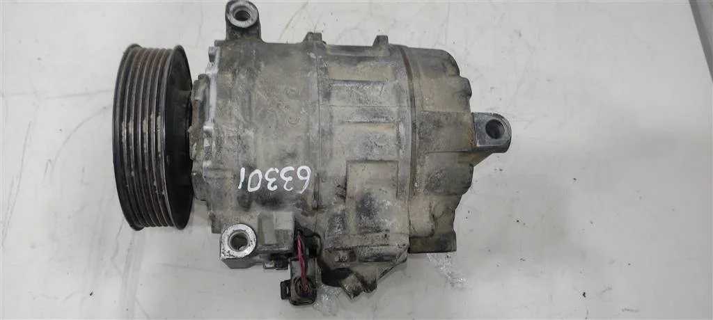 Компрессор кондиционера 4F0260805AB  3.0 Бензин A