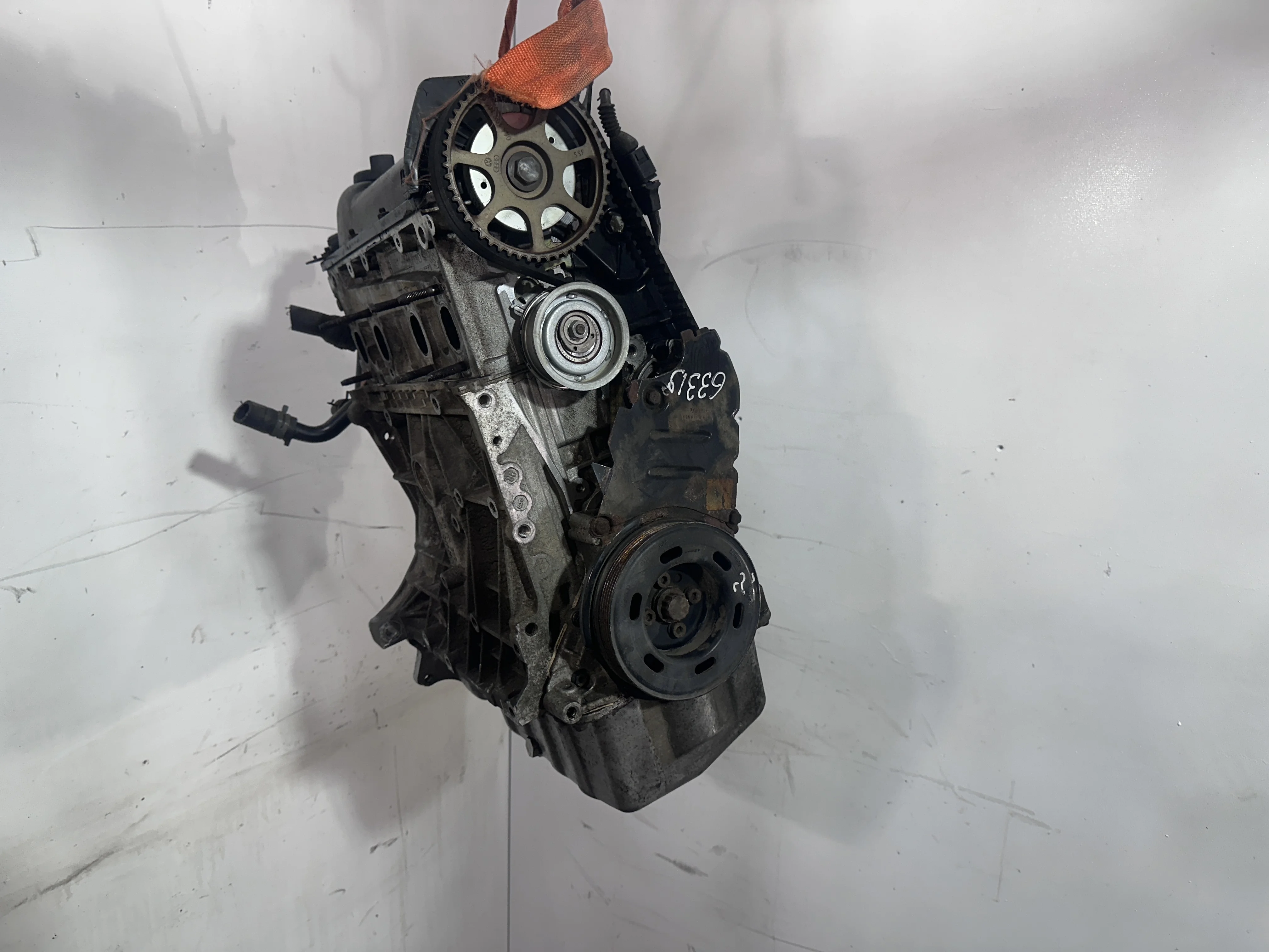 Двигатель AHL  AKL 1.6 Бензин Volkswagen