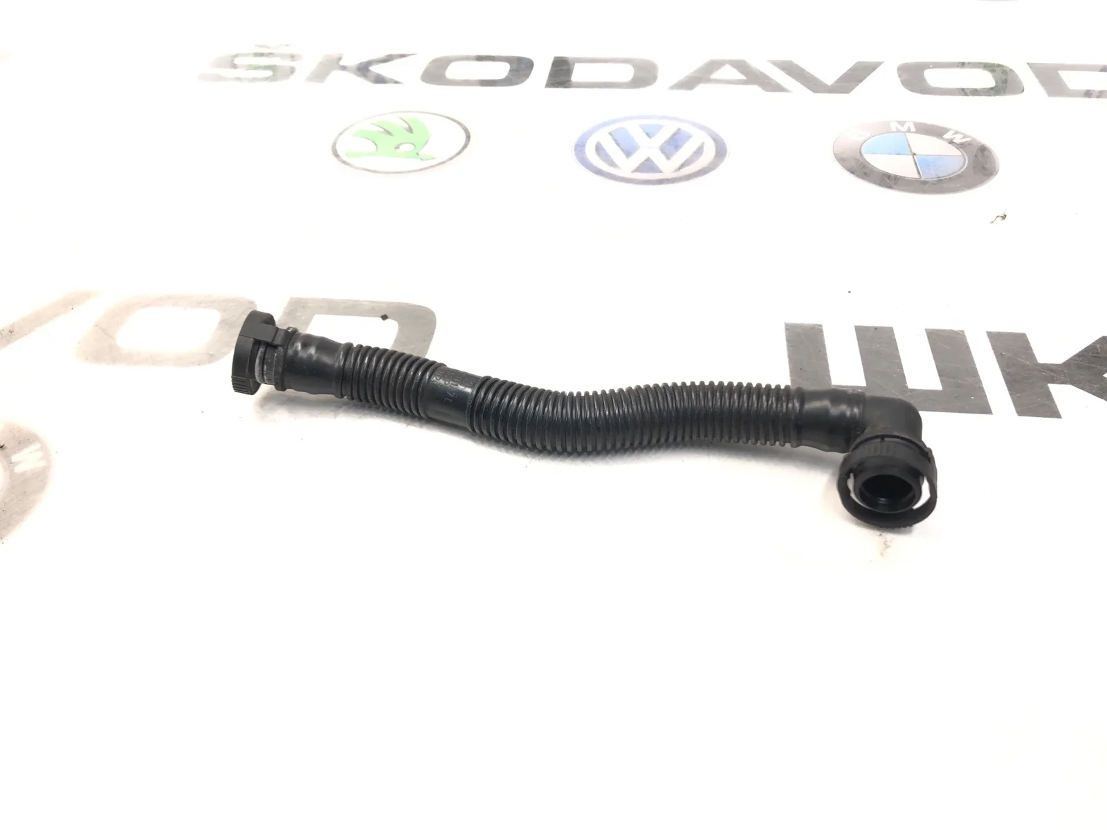 Патрубок насоса вторичного воздуха Skoda Octavia 2011 06A131127L A5 (1Z) 1.6 BSE