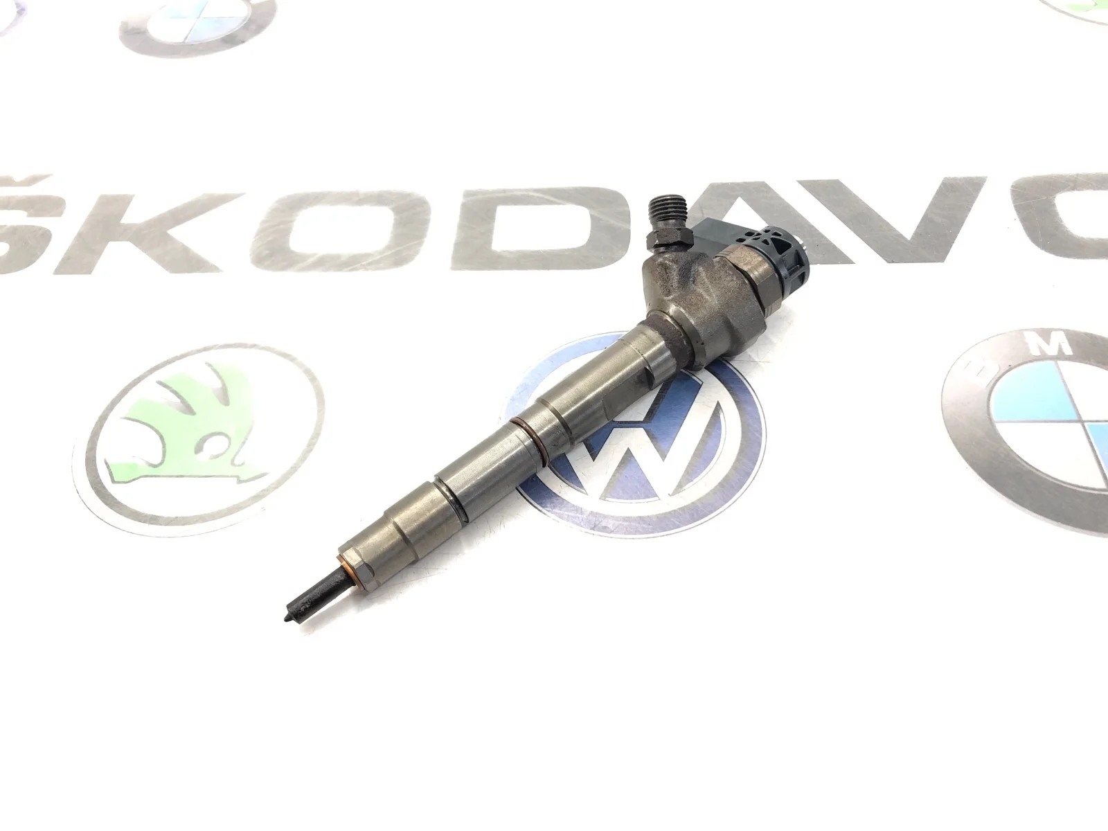 Топливная форсунка Skoda Yeti 2014 03L130277J 5L 2.0 CFJA