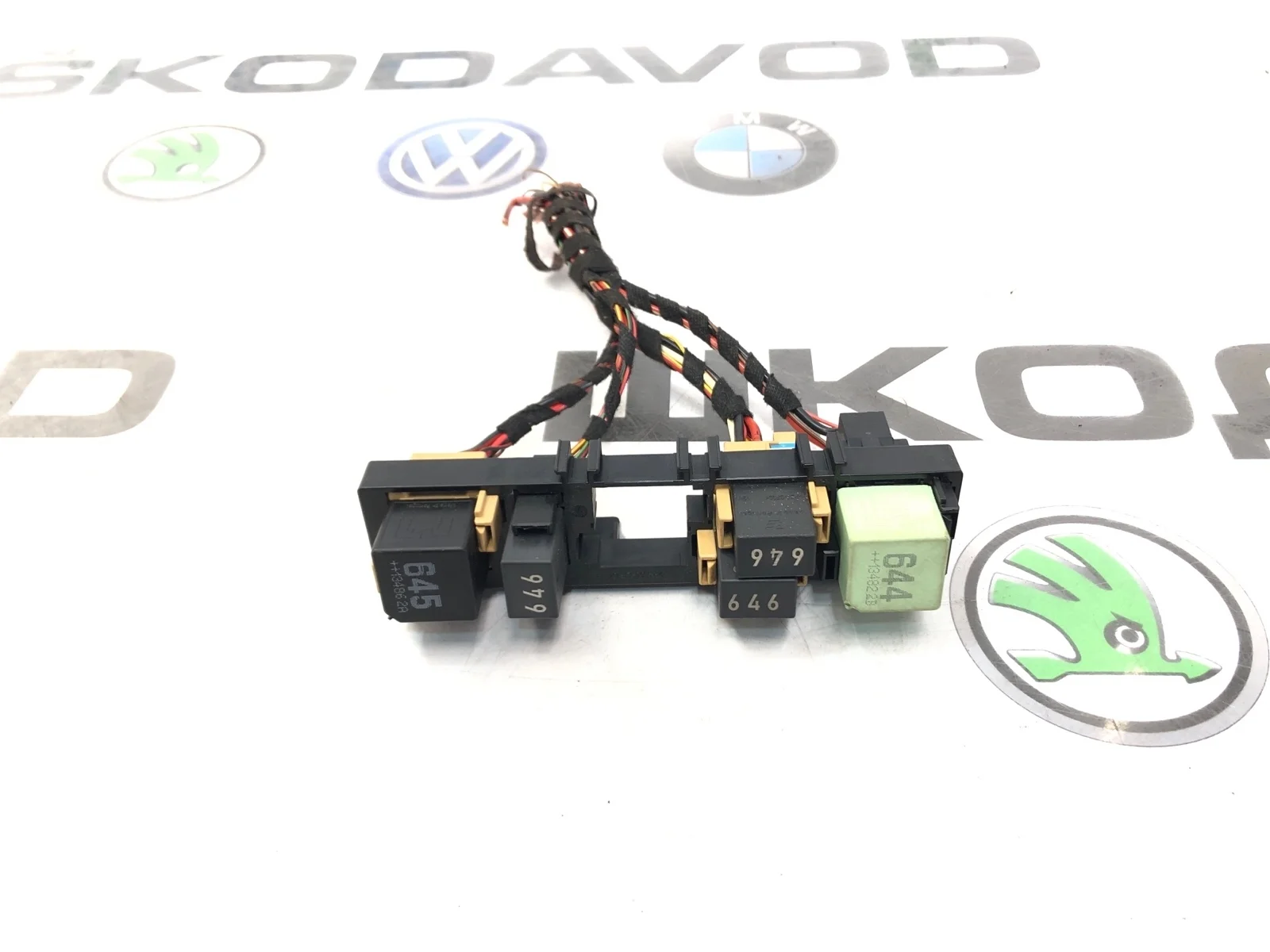 Блок реле Skoda Yeti 2014 4H0951253 5L 2.0 CFJA