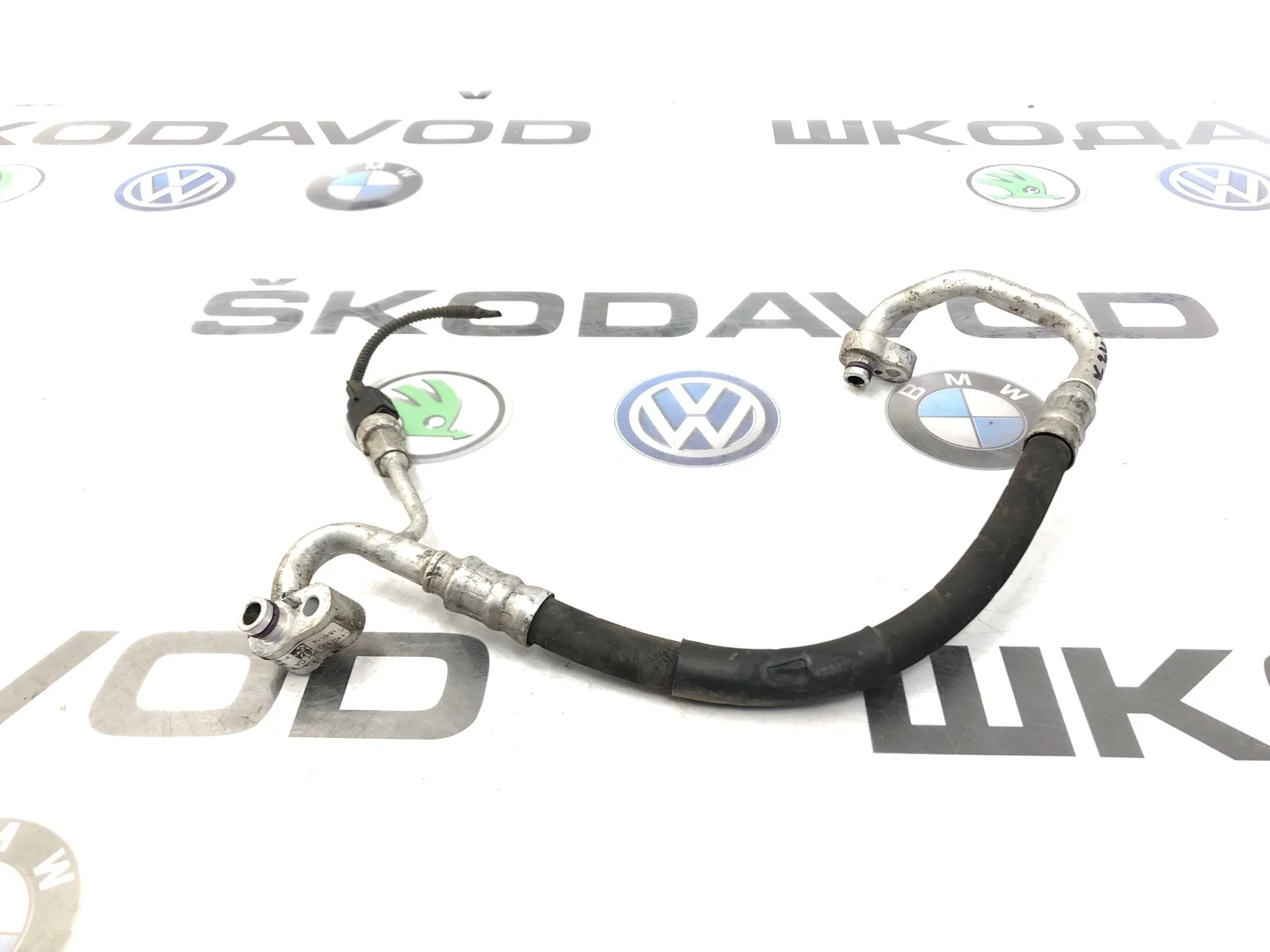 Трубка кондиционера с датчиком Skoda Yeti 2014 1K0820721CA 5L 2.0 CFJA