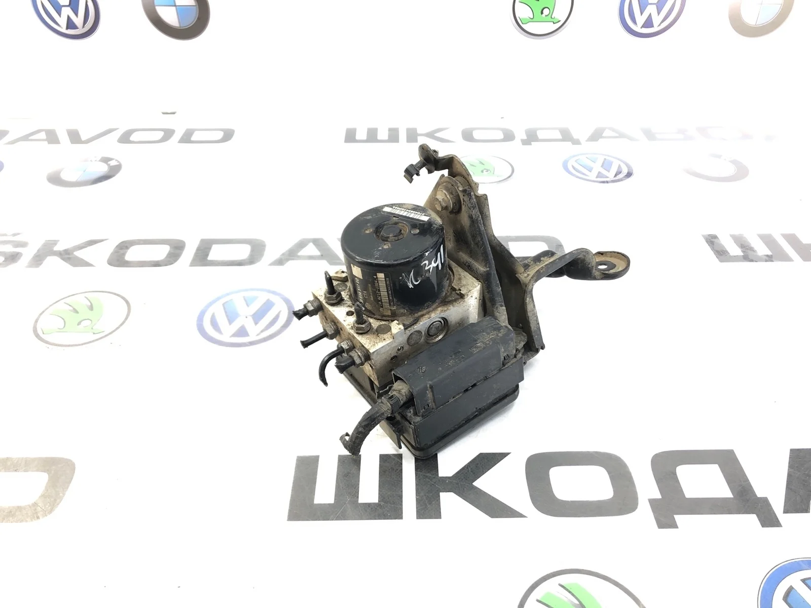 Блок ABS Skoda Yeti 2014 1K0614517EDBEF 5L 2.0 CFJA