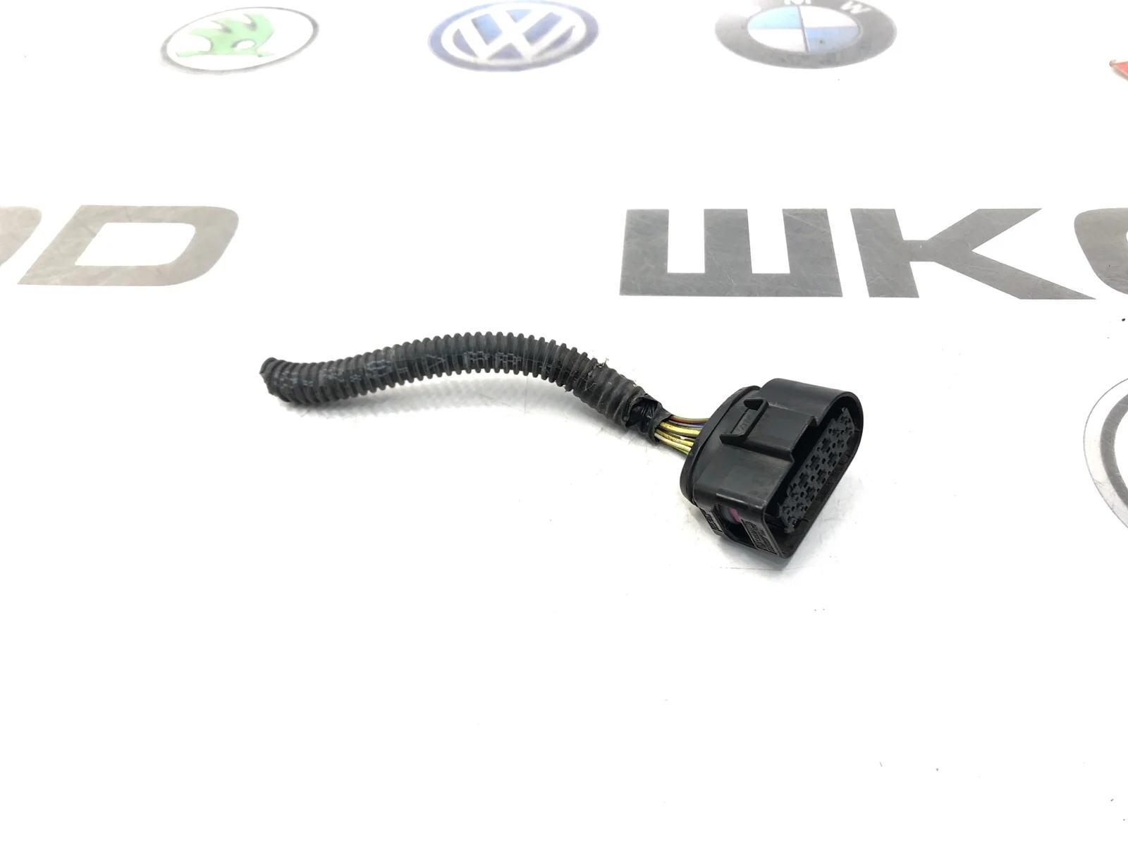 Разъем фары ксенон Skoda Yeti 2014 3C0973737 5L 2.0 CFJA