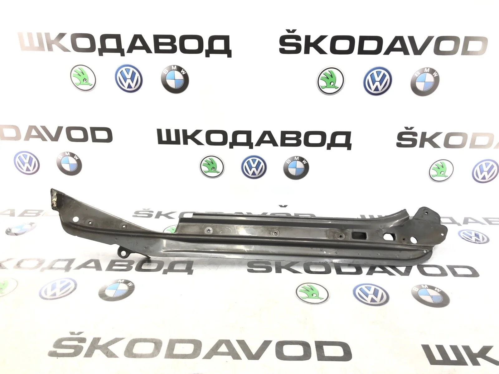 Кронштейн крыла Volkswagen Touareg 2007 7L6805158H 1 GP РЕСТАЙЛИНГ 3.0 BKS, передний правый