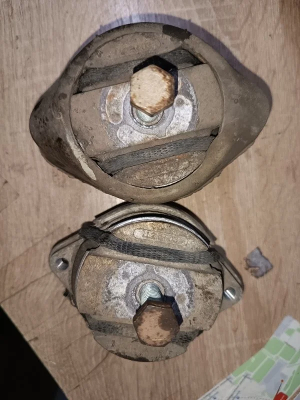 Опора акпп Audi A4 2006 8ED