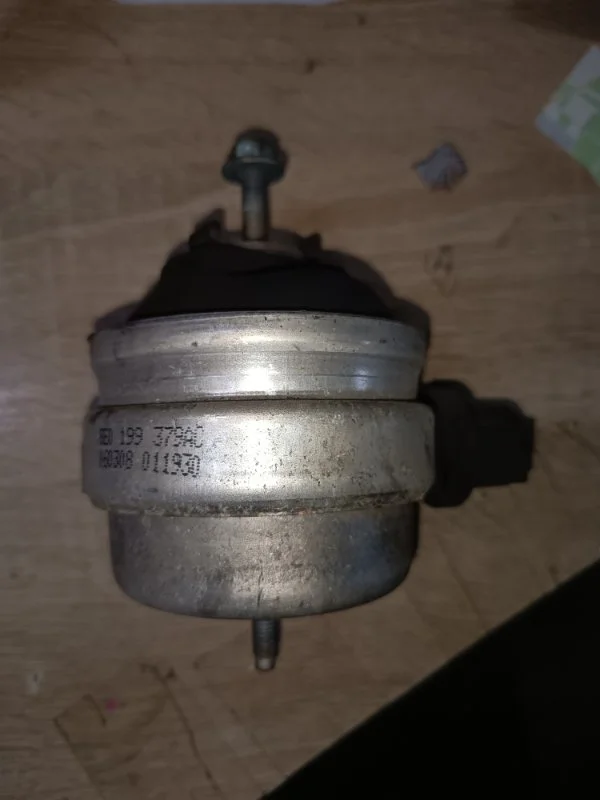 Опора двс Audi A4 2006 B7
