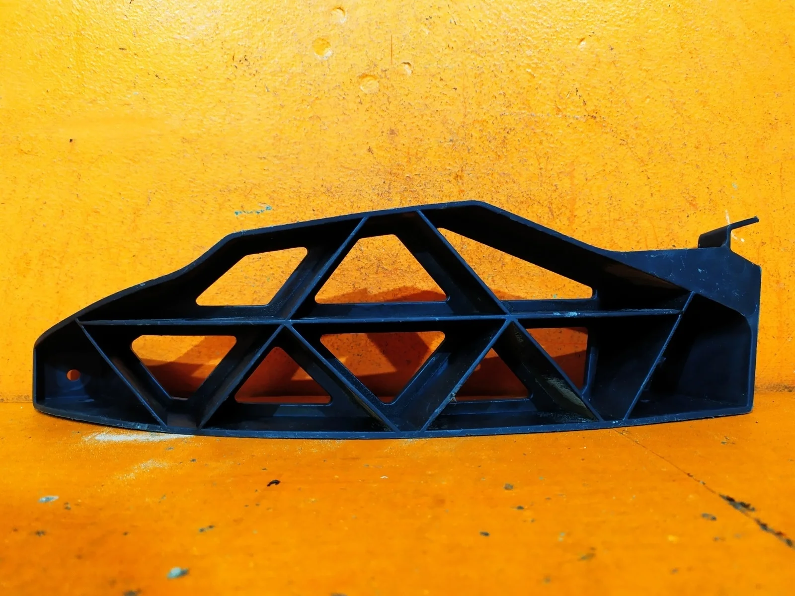 Кронштейн бампера Skoda Octavia 2008-2013 A5 (1Z)