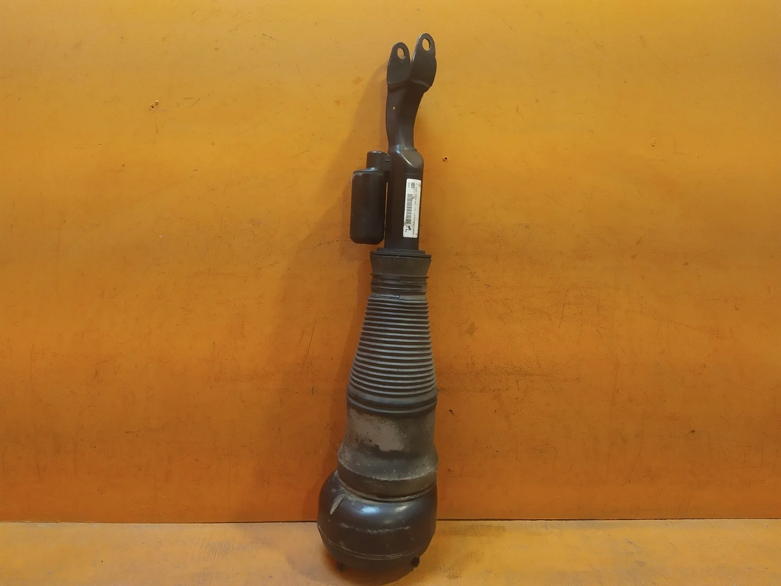 Пневматическая стойка Mercedes -Class 2013-2020 W222, C217