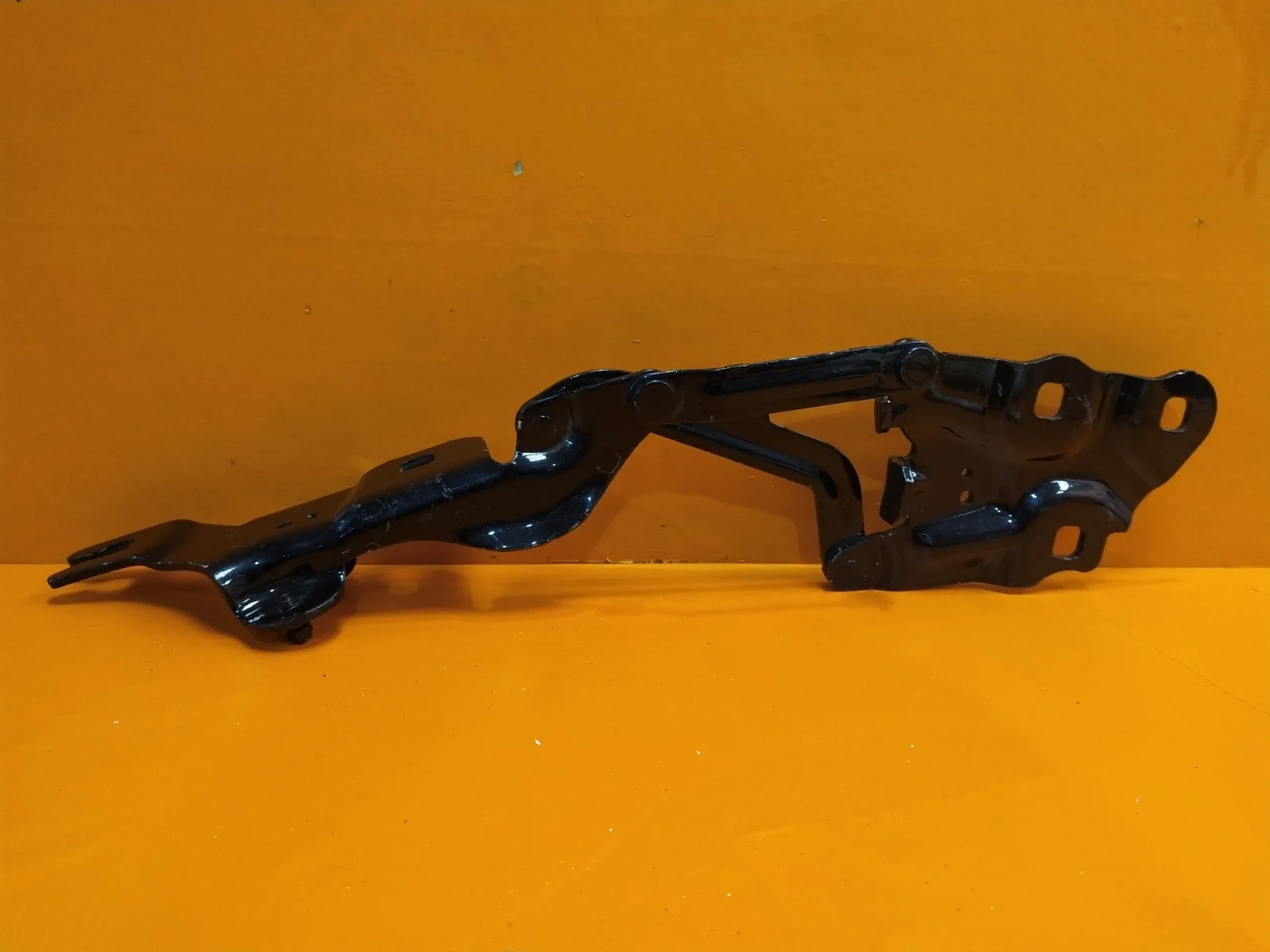 Петля капота BMW X3 2014-2017 F25