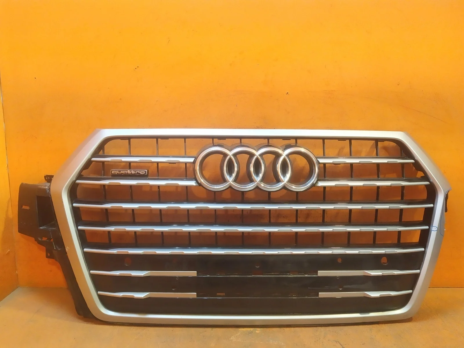 Решетка радиатора Audi Q7 2015-2020 4M