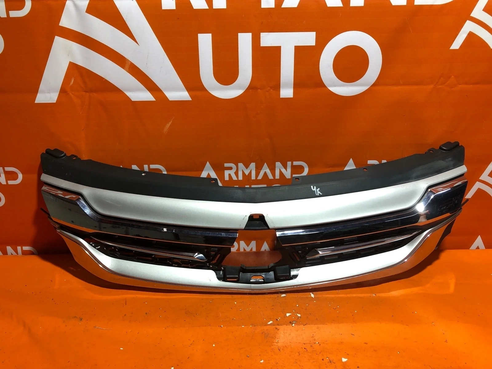 Решетка радиатора Mitsubishi Pajero Sport 2015-2021 3