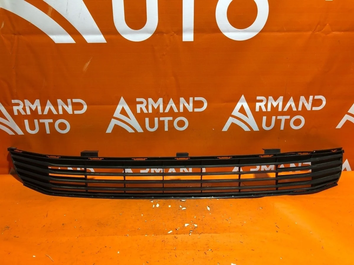 Решетка бампера нижняя Toyota Camry 2011-2014 7 XV50